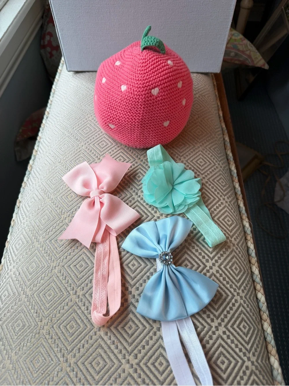 Gap Baby Pink Strawberry Knit Hat and (3) Pastel Bow Headbands 6-12 mo.